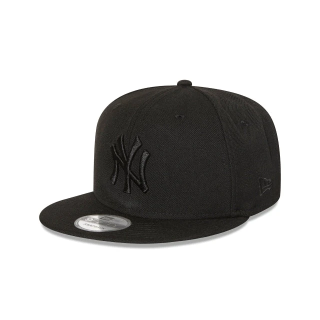 NEW ERA CAP 950 BLACK/BLACK - NEW YORK YANKEES 3 NEW ERA CAP 950 BLACK/BLACK - NEW YORK YANKEES