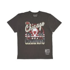 MITCHELL & NESS CHICAGO BULLS VINTAGE CHAMPS TEE
