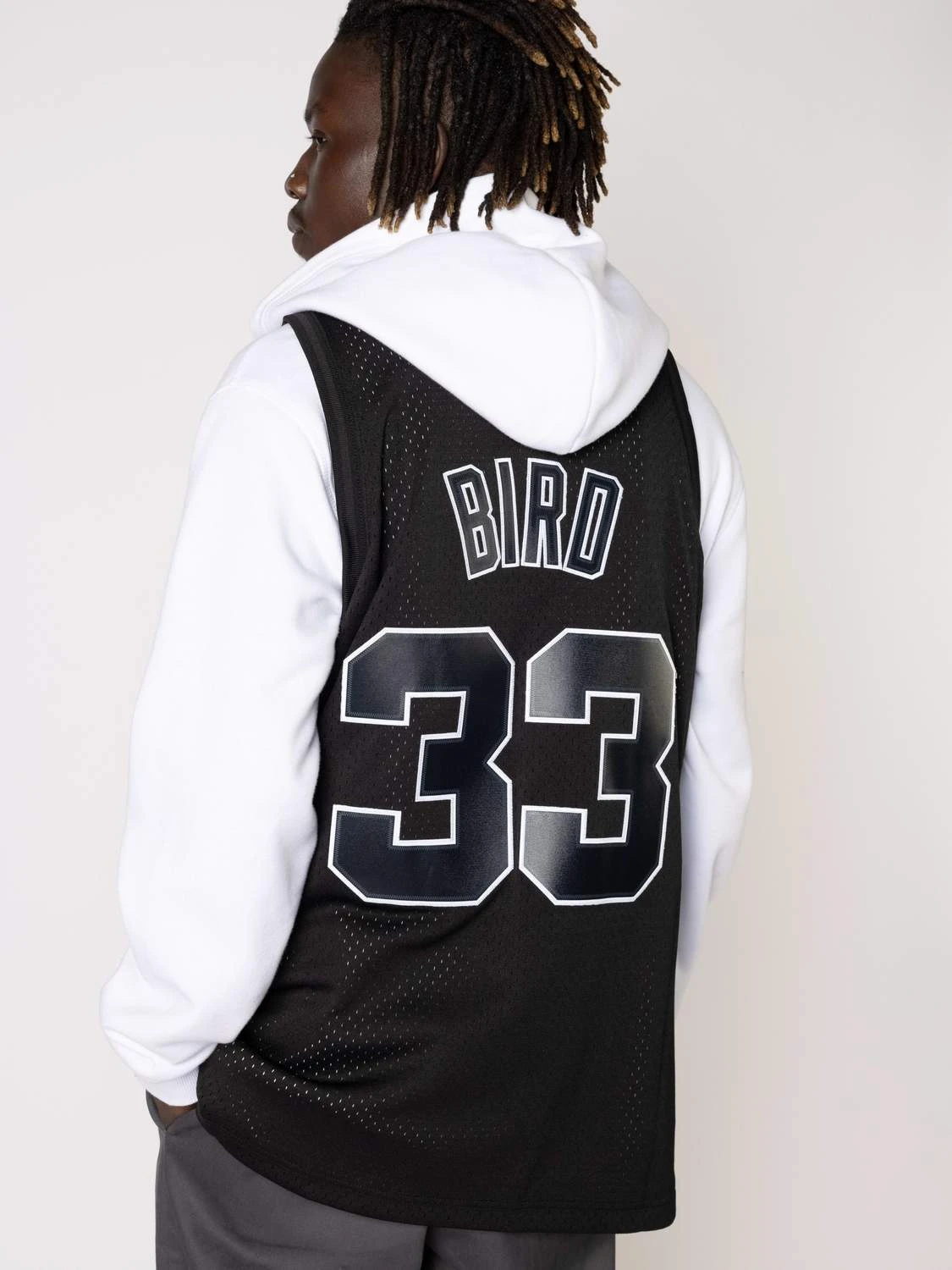 MITCHELL & NESS LARRY BIRD BOSTON CELTICS WHITE LOGO SWINGMAN JERSEY 3 MITCHELL & NESS LARRY BIRD BOSTON CELTICS WHITE LOGO SWINGMAN JERSEY