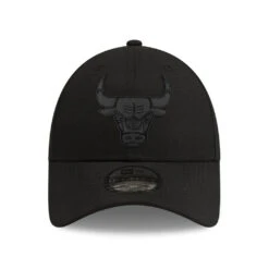 NEW ERA ADJUSTABLE 9FORTY CAP BLACK/BLACK - CHICAGO BULLS -Fitness Gear Store bul2 dafcccfa 38d0 4591 b8f4 b9f172567776